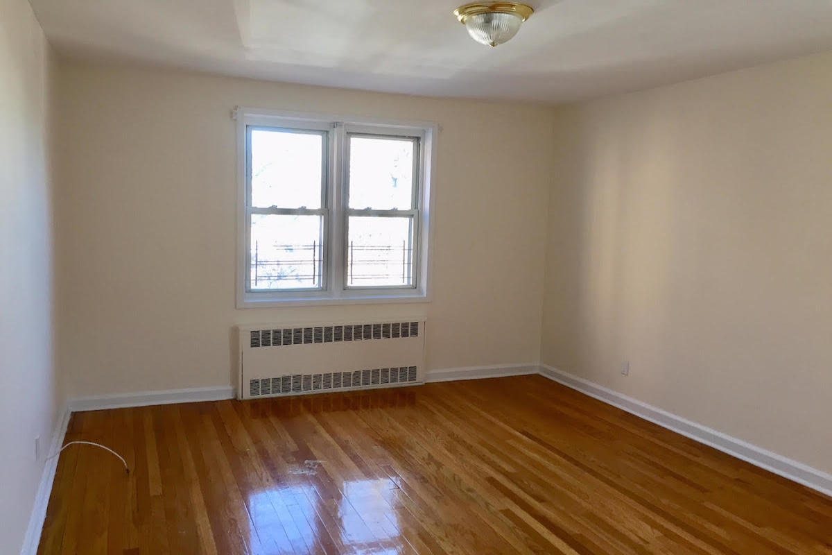 Apartment Avenue  Queens, NY 11415, MLS-RD1672-6