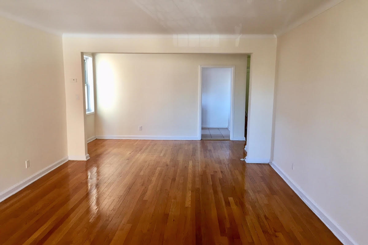 Apartment Avenue  Queens, NY 11415, MLS-RD1672-5