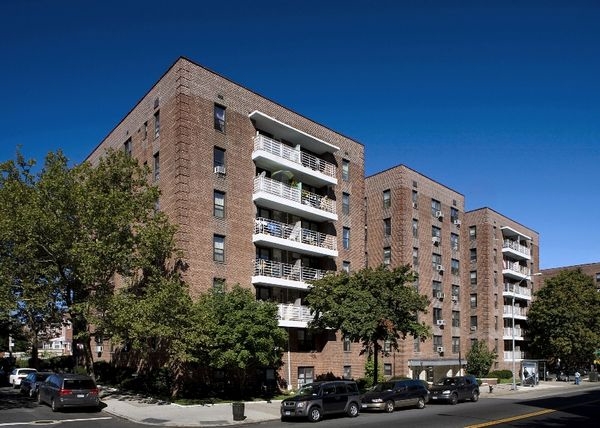 Apartment in Flushing - Colden St   Queens, NY 11355