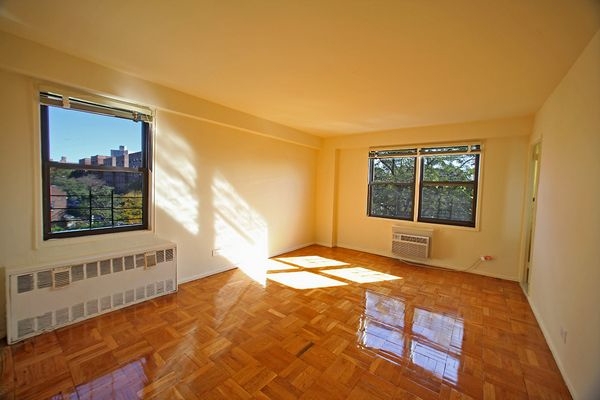 Apartment Colden St   Queens, NY 11355, MLS-RD1700-3