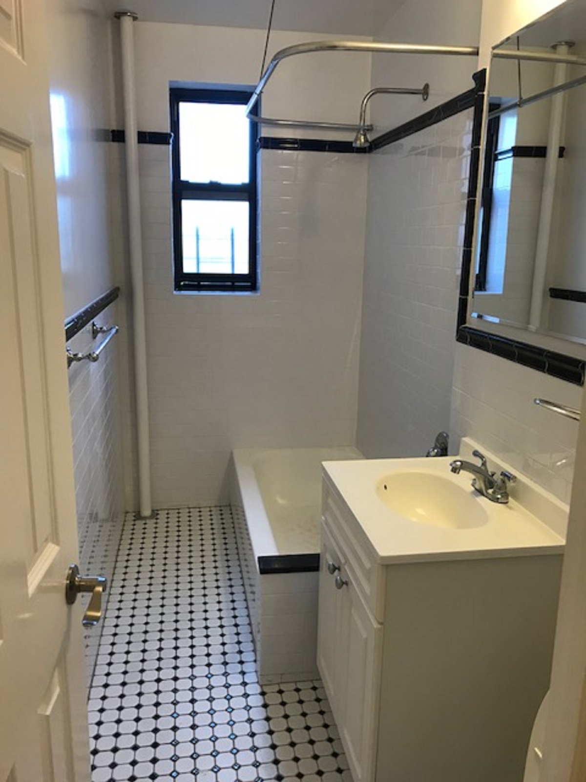 32nd Ave Queens, NY 11377, MLS-RD1859-11