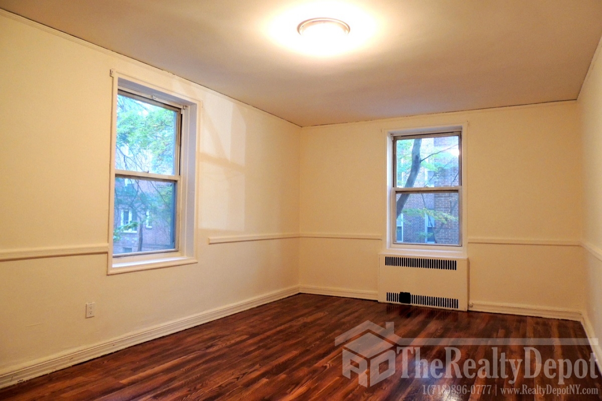 118th St Queens, NY 11415, MLS-RD1864-8