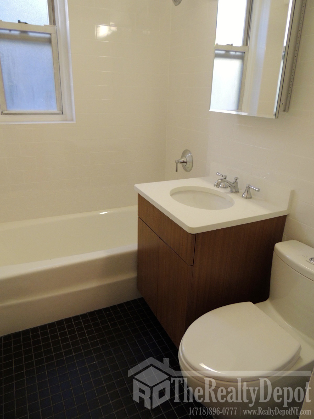 118th St Queens, NY 11415, MLS-RD1864-9