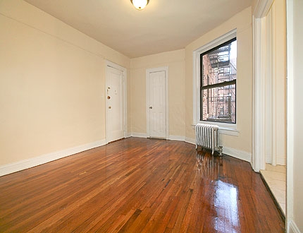 Apartment 80th Street  Queens, NY 11372, MLS-RD1893-7