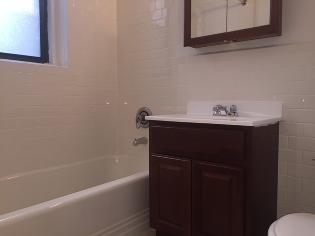 Apartment Elmhurst Avenue  Queens, NY 11373, MLS-RD1904-9