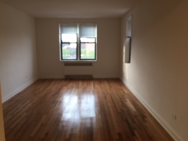 Apartment in Rego Park - 66th Avenue  Queens, NY 11374