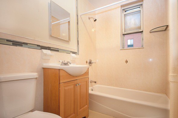 Apartment Bowne Street  Queens, NY 11355, MLS-RD1911-3