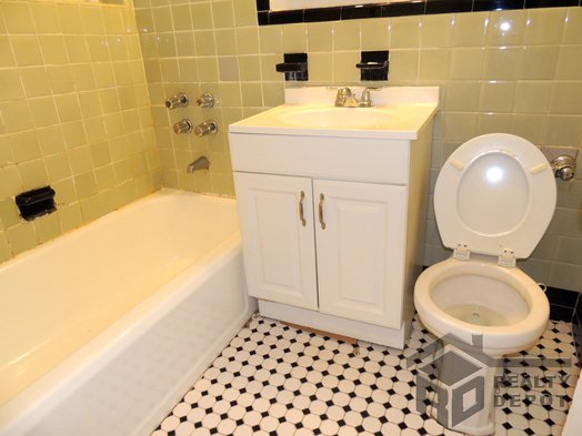 Apartment 39th Place  Queens, NY 11104, MLS-RD1935-3