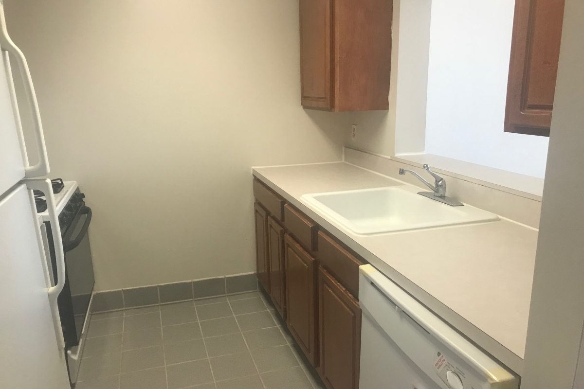 Apartment 31st Drive  Queens, NY 11106, MLS-RD2154-4