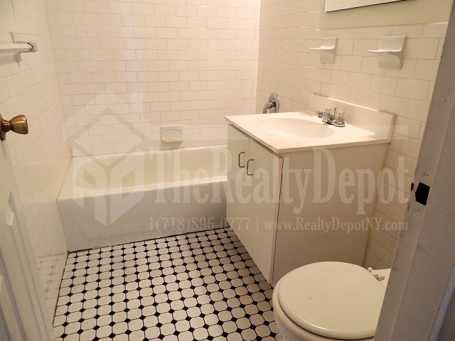 Apartment 150th Street  Queens, NY 11358, MLS-RD2163-5