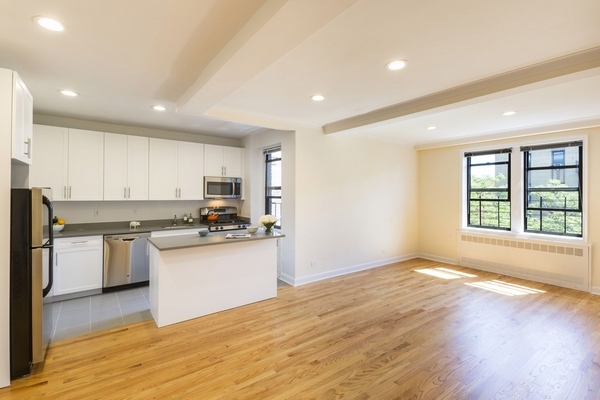 Apartment Colden Street  Queens, NY 11355, MLS-RD2240-2