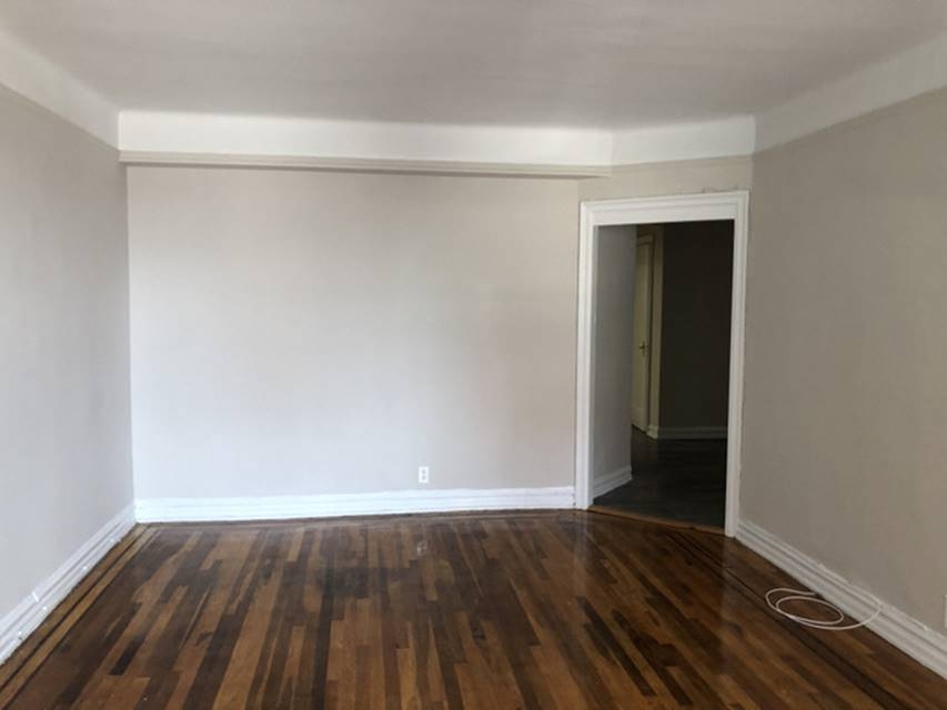 Apartment 30th Road Queens, NY 11102, MLS-RD2398-4