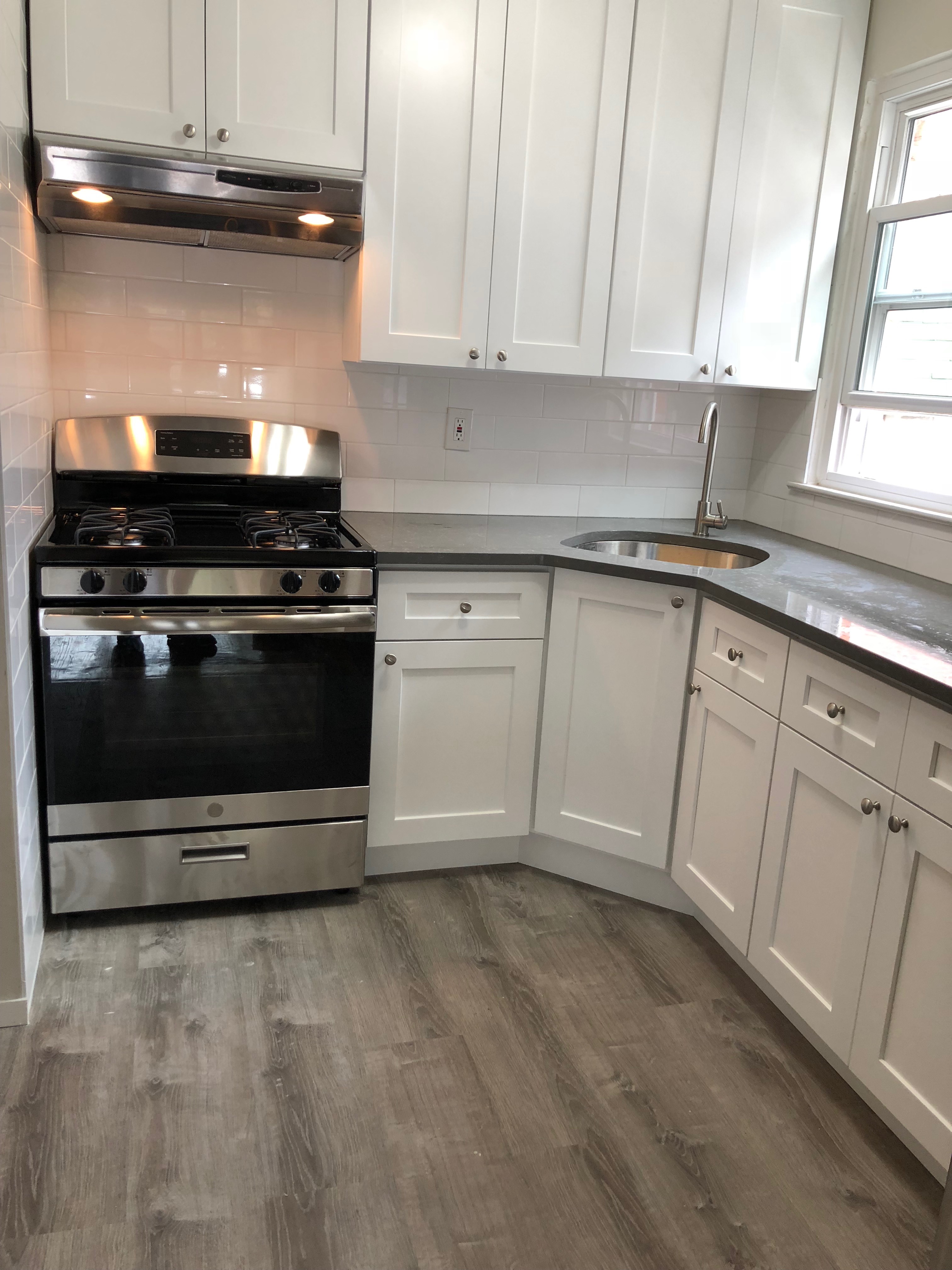 Apartment Roosevelt Avenue  Queens, NY 11354, MLS-RD2456-2