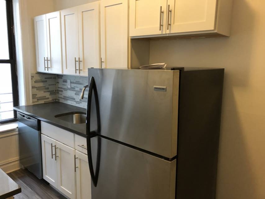 Apartment 44th Street  Queens, NY 11104, MLS-RD2582-3
