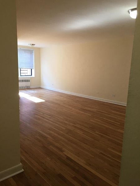 Apartment in Forest Hills - 62nd Road  Queens, NY 11375