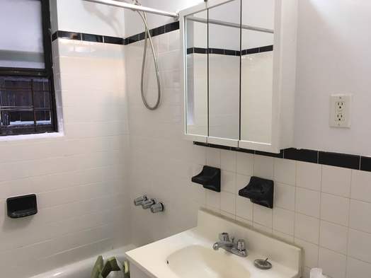 Apartment 48th Street  Queens, NY 11104, MLS-RD2702-2