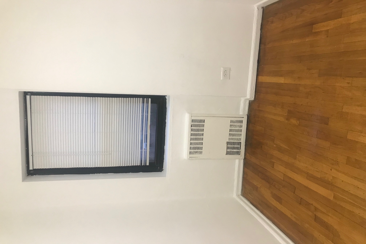 Apartment Metropolitan Avenue  Queens, NY 11415, MLS-RD2737-7