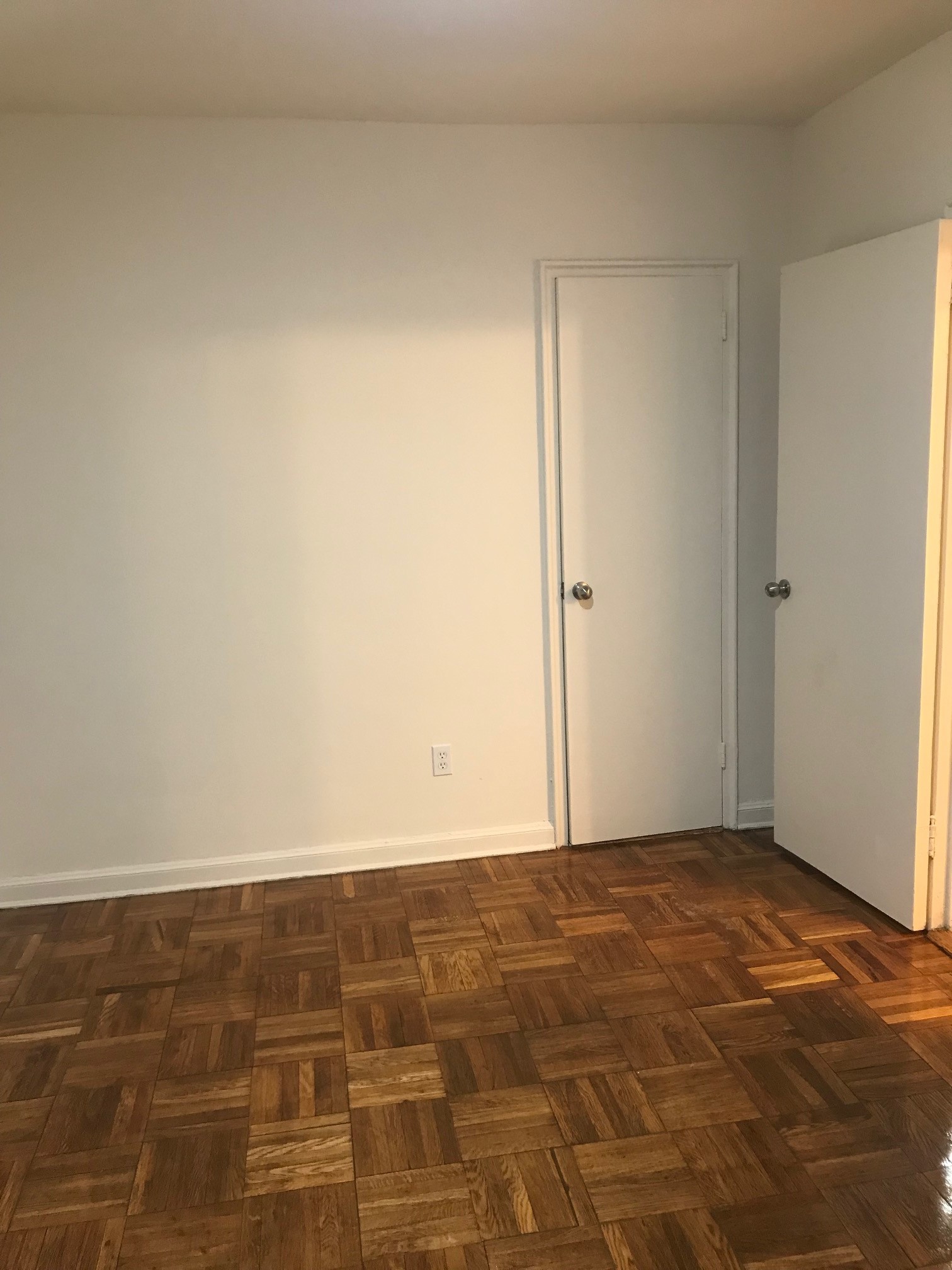 Apartment Wetherole Street  Queens, NY 11374, MLS-RD2805-8