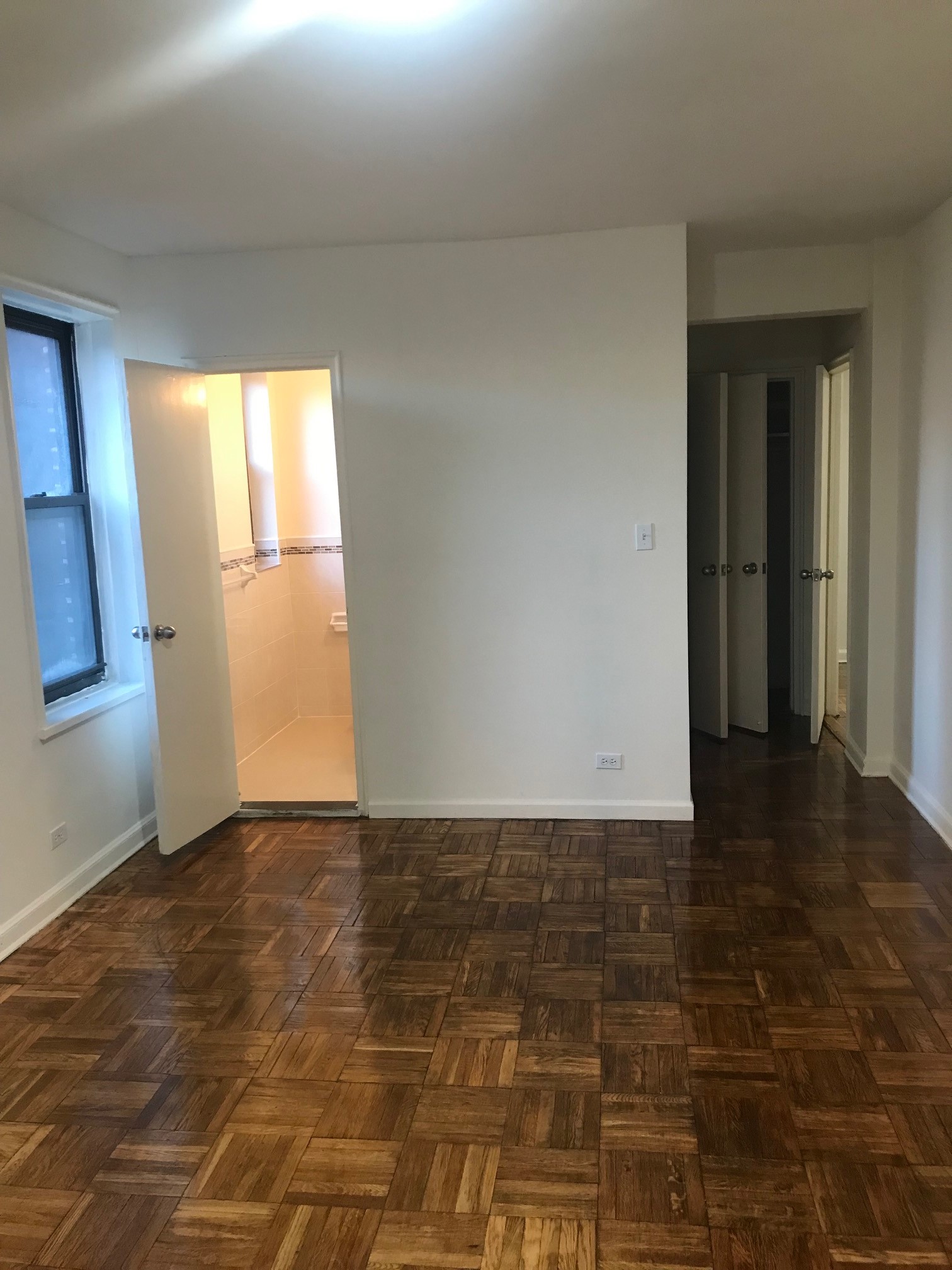 Apartment Wetherole Street  Queens, NY 11374, MLS-RD2805-12
