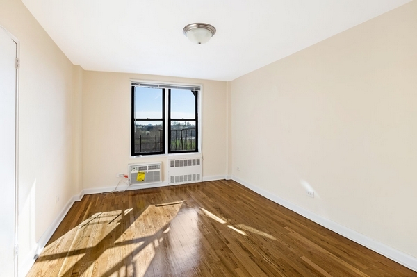 Apartment 45th Avenue  Queens, NY 11355, MLS-RD2877-3