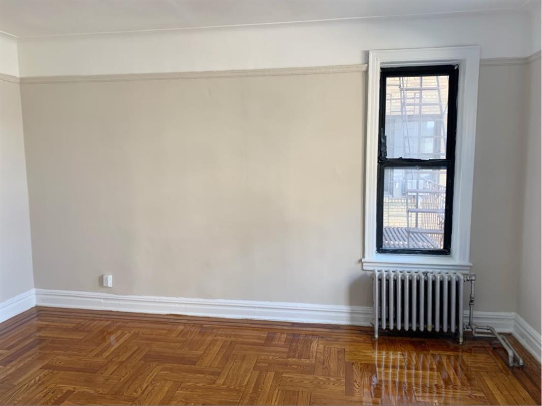 Apartment 44th Street  Queens, NY 11104, MLS-RD3021-3