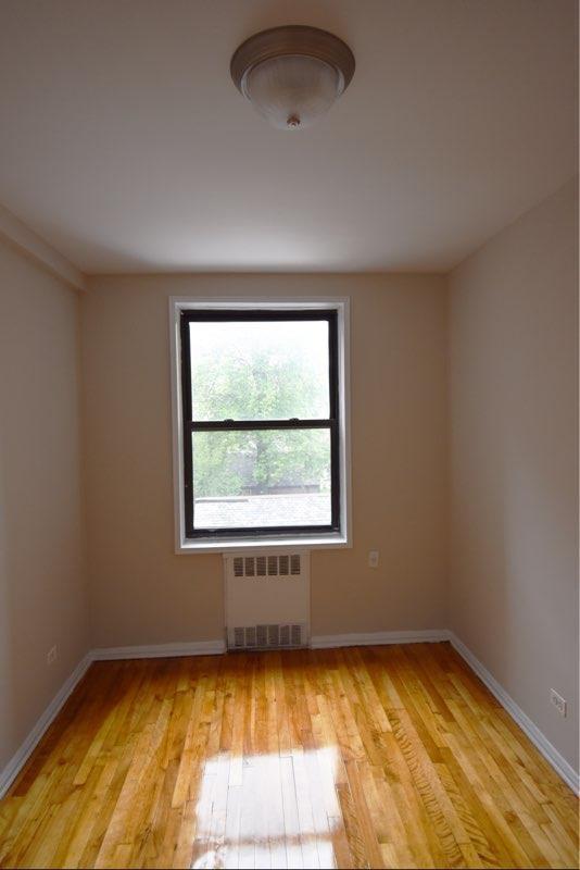 Apartment 35th Avenue  Queens, NY 11372, MLS-RD3023-7