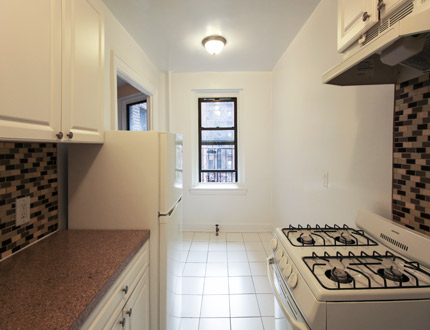 Apartment in Jackson Heights - 80th Street  Queens, NY 11372