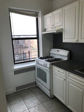 Apartment in Woodside - 32nd Avenue  Queens, NY 11377