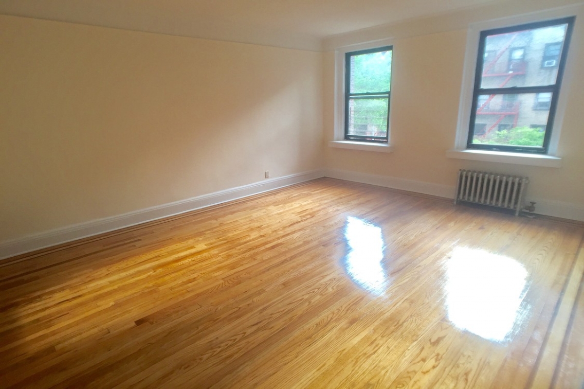 Apartment in Sunnyside - 40th Street  Queens, NY 11104