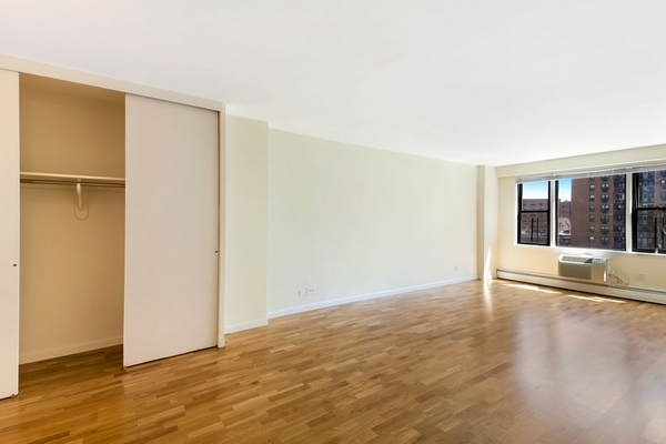 Apartment 57th Avenue Queens, NY 11368, MLS-RD3185-7