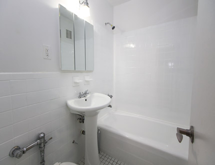 Apartment 68th Street  Queens, NY 11377, MLS-RD3198-7