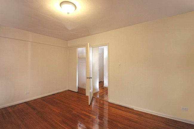 Apartment 77th Avenue  Queens, NY 11364, MLS-RD3217-5