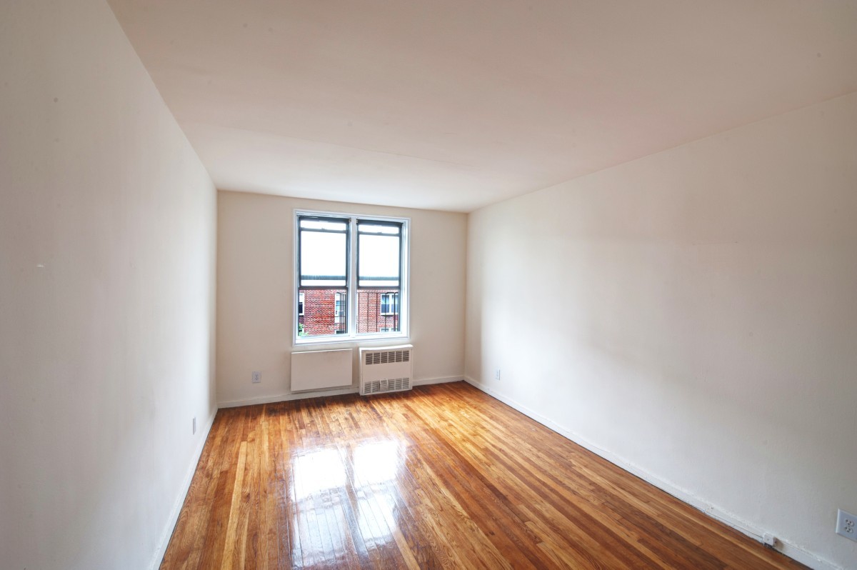Apartment 35th Avenue  Queens, NY 11354, MLS-RD3219-2