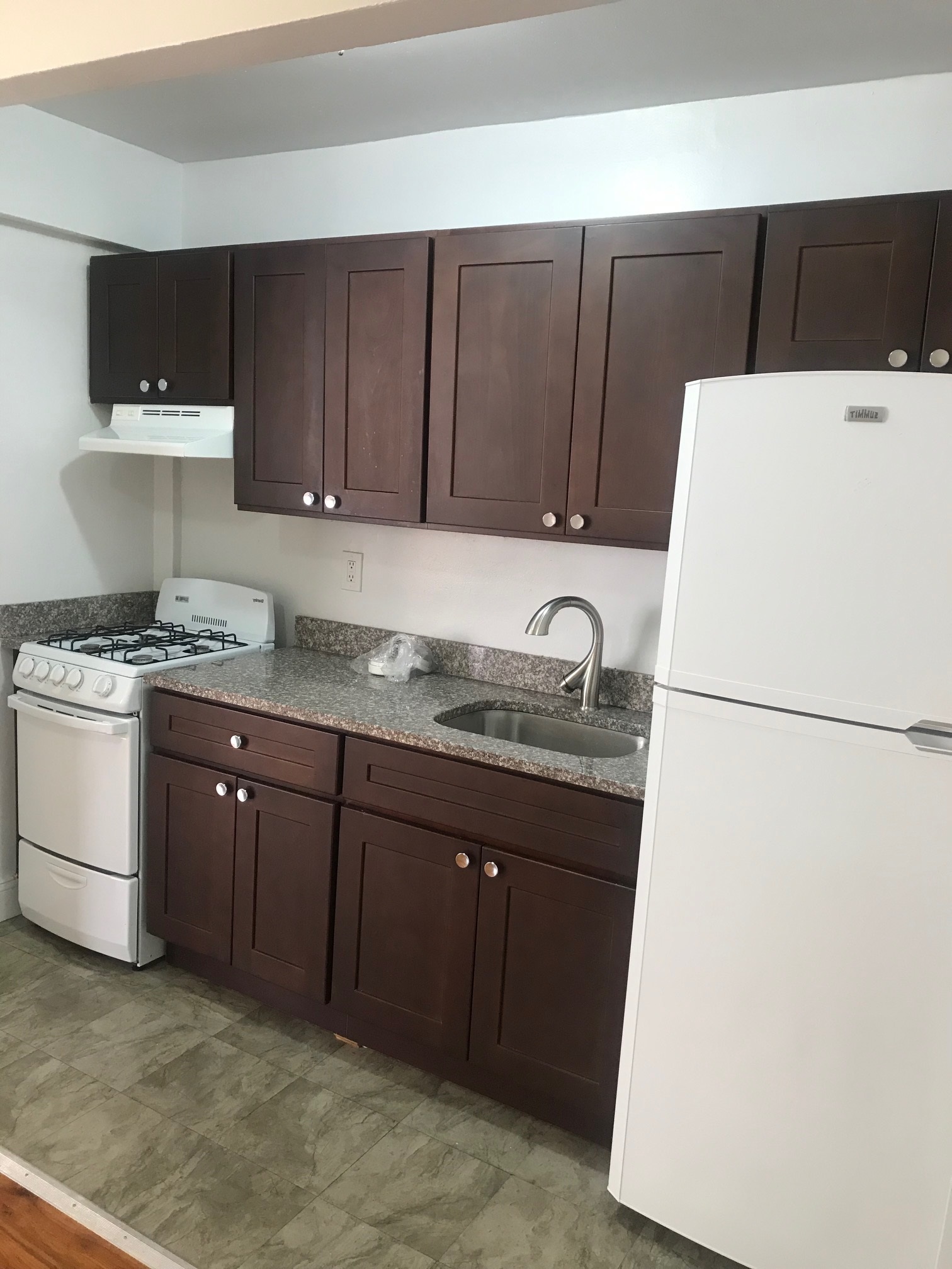 Apartment in Flushing - 41st Avenue  Queens, NY 11355