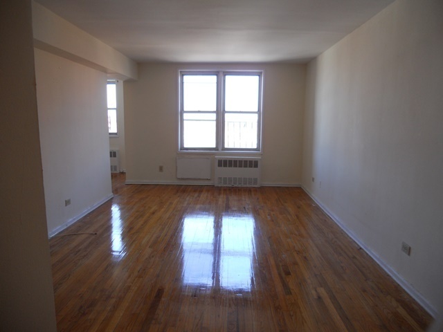 Apartment in Briarwood - 82nd Avenue  Queens, NY 11435