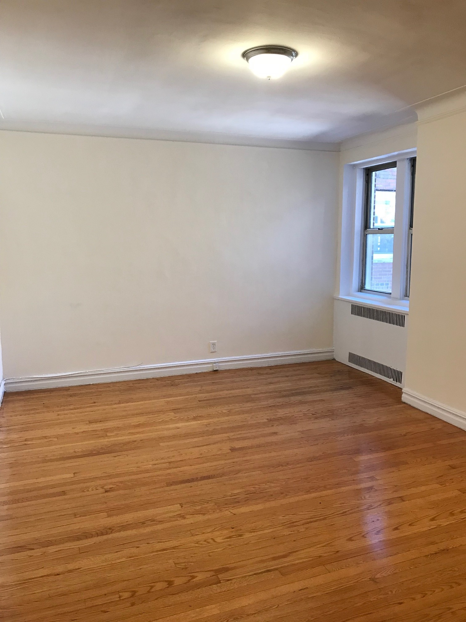 Apartment in Forest Hills - 108th Street  Queens, NY 11375