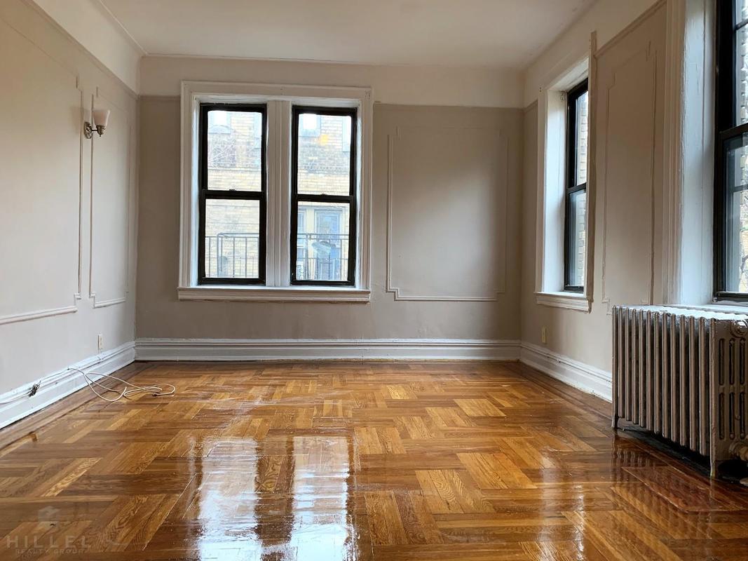 Apartment in Woodside - 41st Avenue  Queens, NY 11377