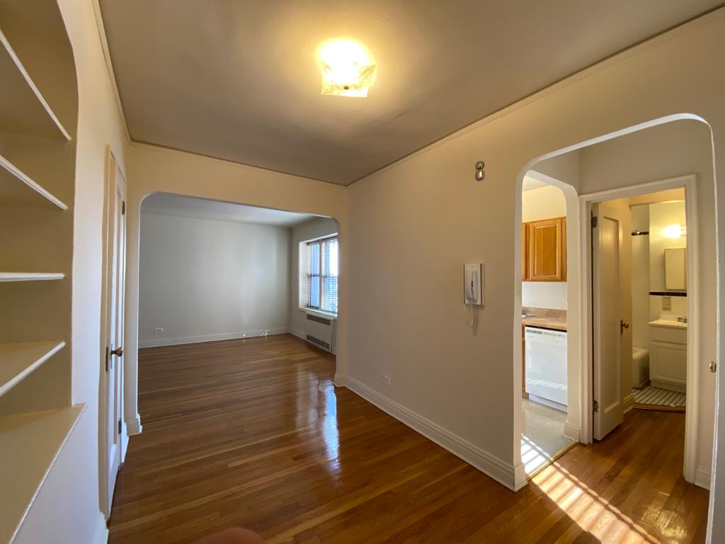 Apartment in Rego Park - 63rd Drive  Queens, NY 11374