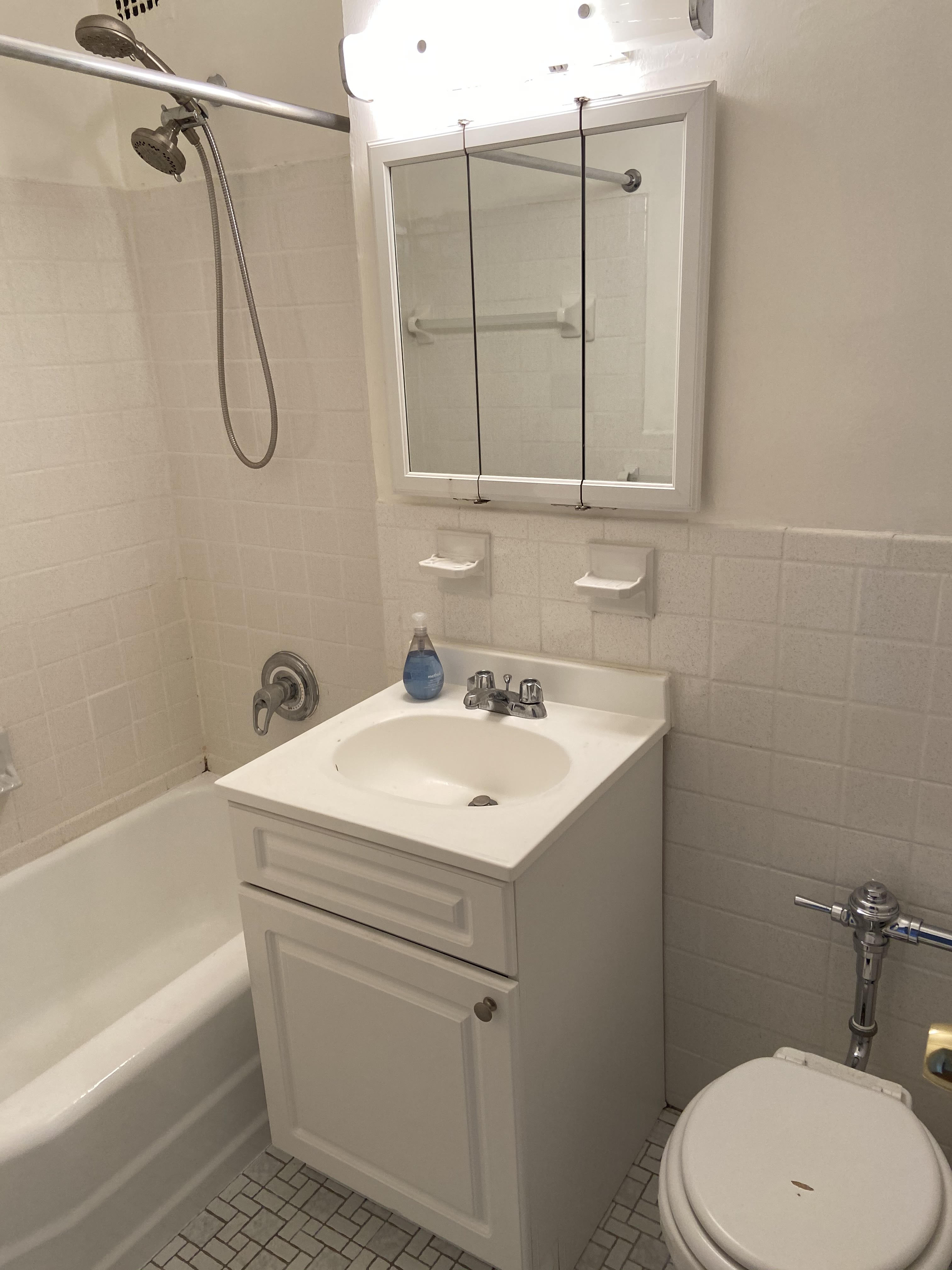 Apartment For Rent in Forest Hills, Queens, NY 11375 Web ID RD3769