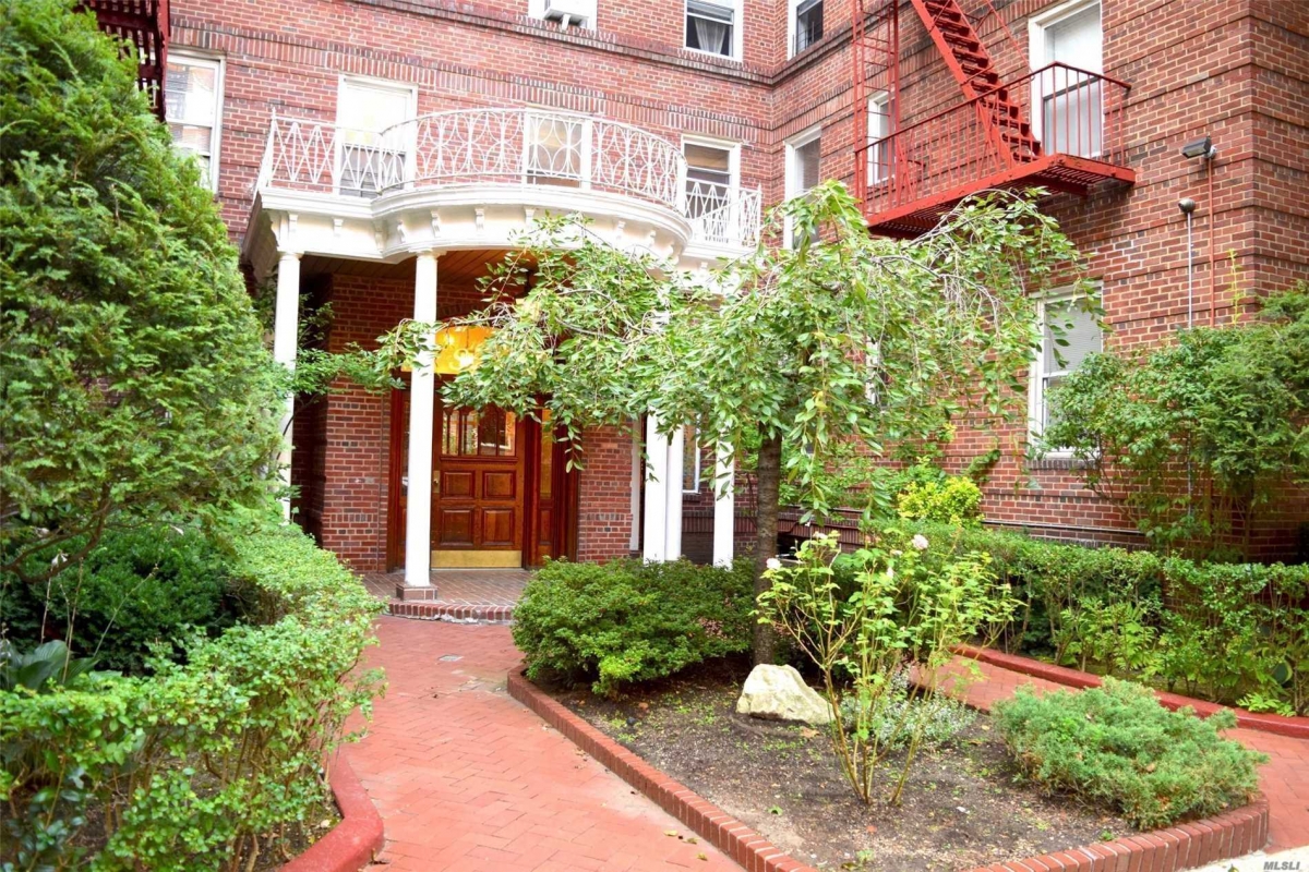 Apartment For Rent in Forest Hills, Queens, NY 11375  ID RD3787