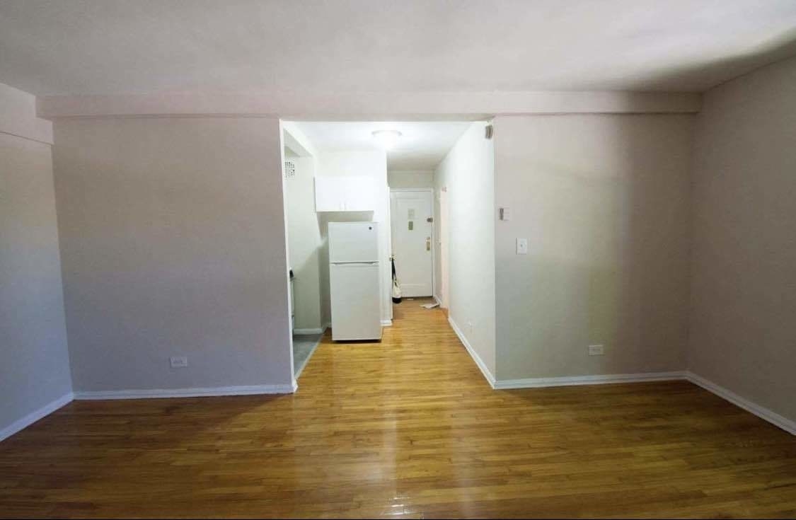 Apartment 35th Avenue  Queens, NY 11372, MLS-RD3840-2
