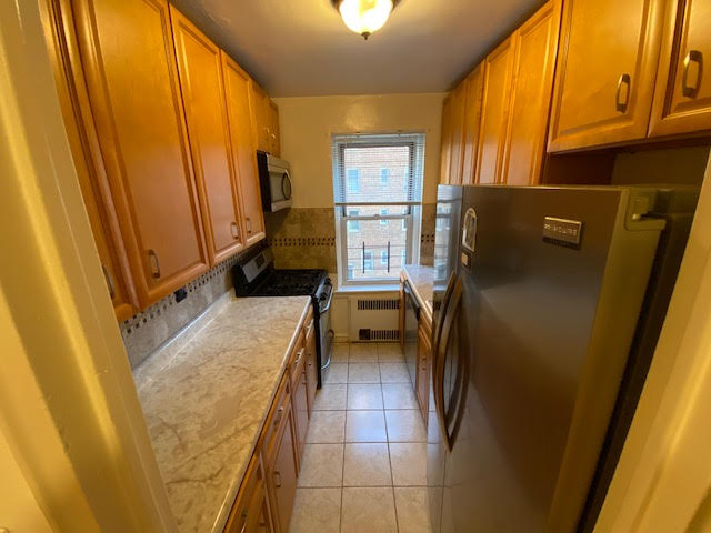 Apartment Saunders Street Queens, NY 11374, MLS-RD4055-12