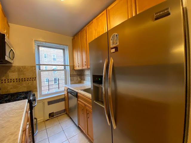 Apartment Saunders Street Queens, NY 11374, MLS-RD4055-14