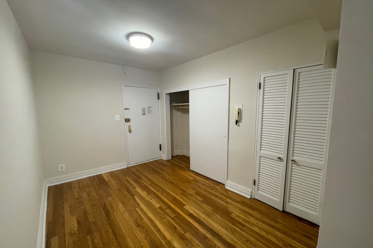 Apartment 67th Road  Queens, NY 11375, MLS-RD4060-4