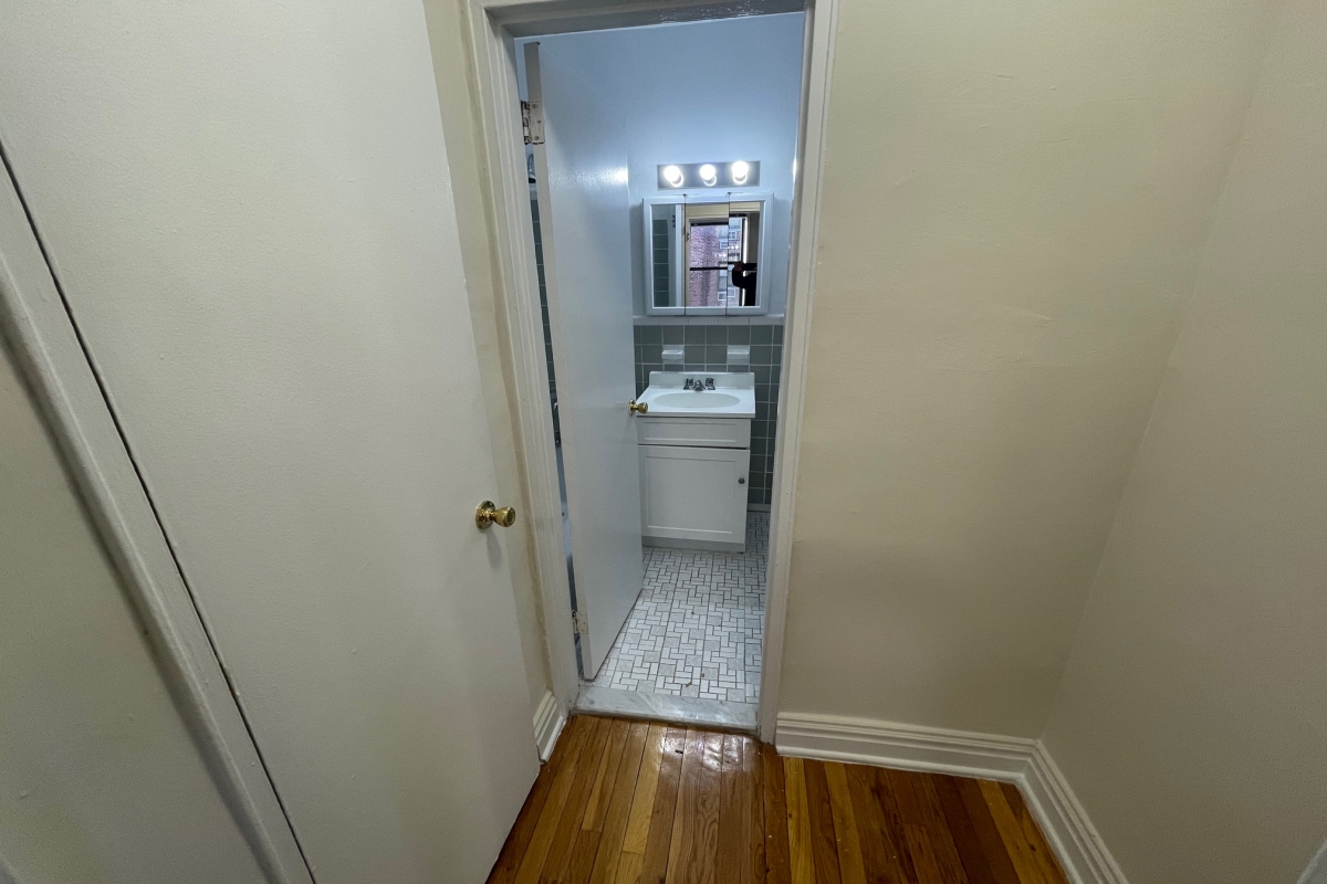 Apartment 67th Road  Queens, NY 11375, MLS-RD4060-8