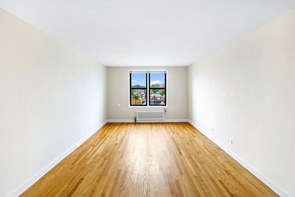 Apartment Colden Street  Queens, NY 11355, MLS-RD4089-2