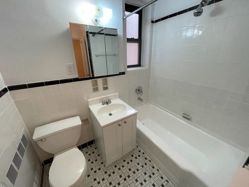 Apartment Booth Street  Queens, NY 11374, MLS-RD4146-10