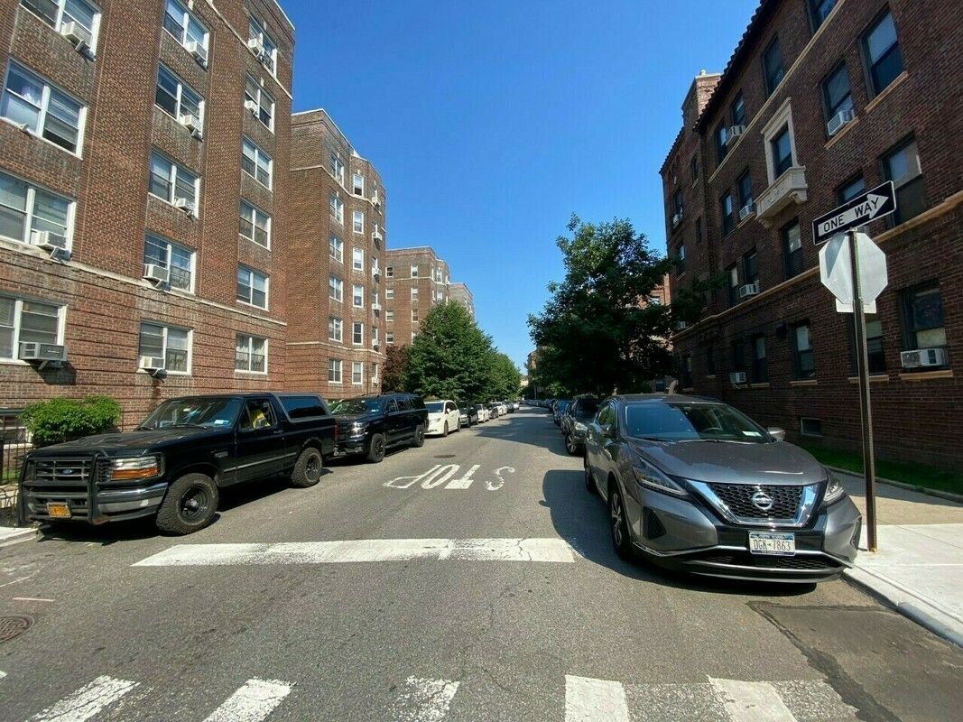 Coop Saunders Street  Queens, NY 11374, MLS-RD4172-3