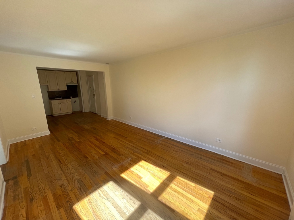 Apartment 37th Avenue  Queens, NY 11372, MLS-RD4182-2