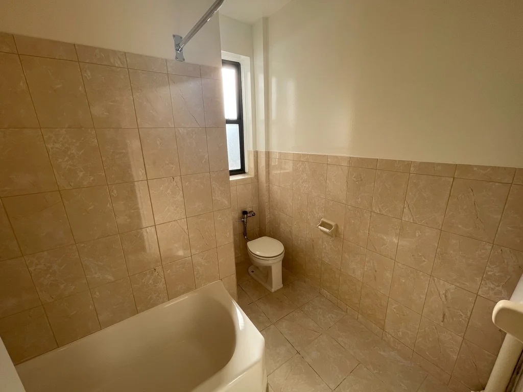 Apartment 66th Avenue  Queens, NY 11374, MLS-RD4185-8